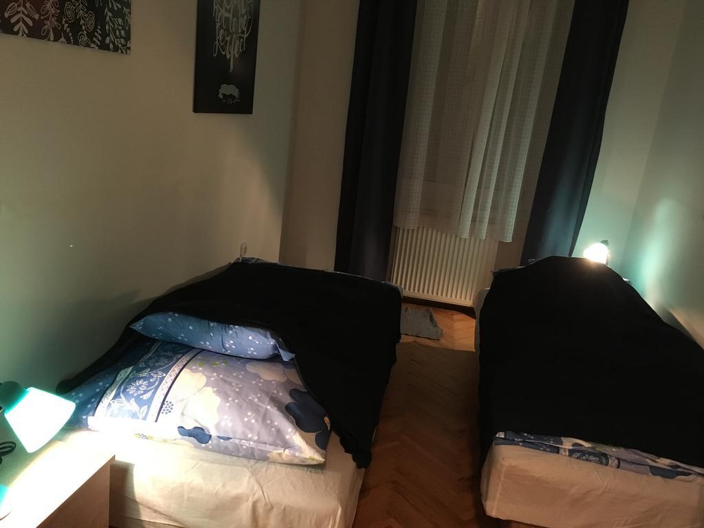 Rosmarinus Apartman Pécs Extérieur photo